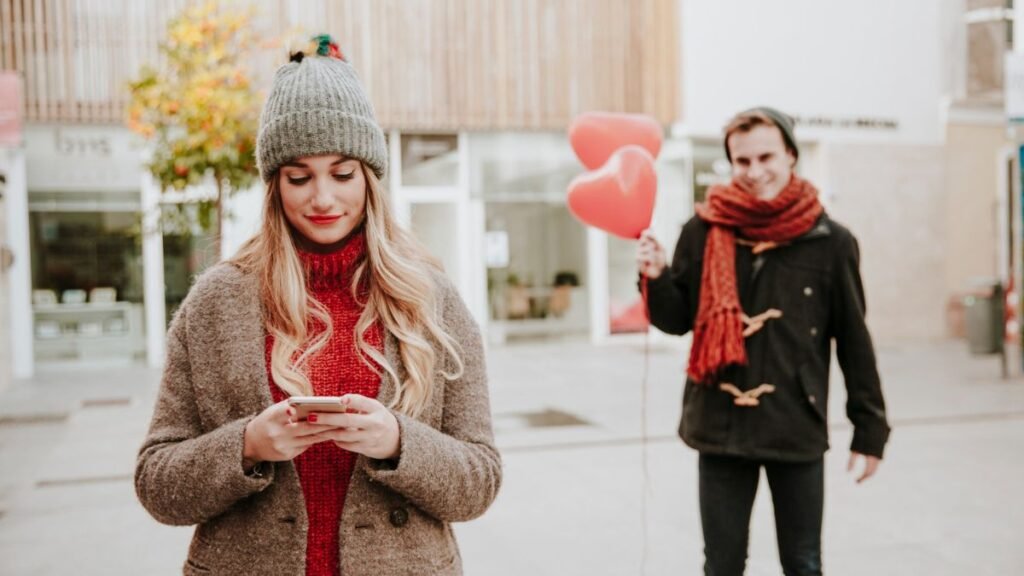 O Papel das Redes Sociais em um Namoro Frio